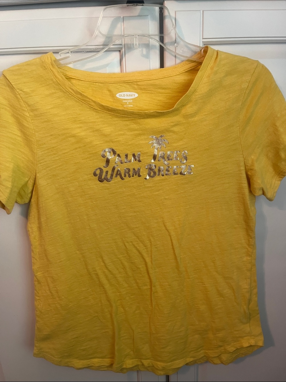 Old Navy Yellow Short Sleeve Tee with Metallic Palm Graphic. Wide neck.